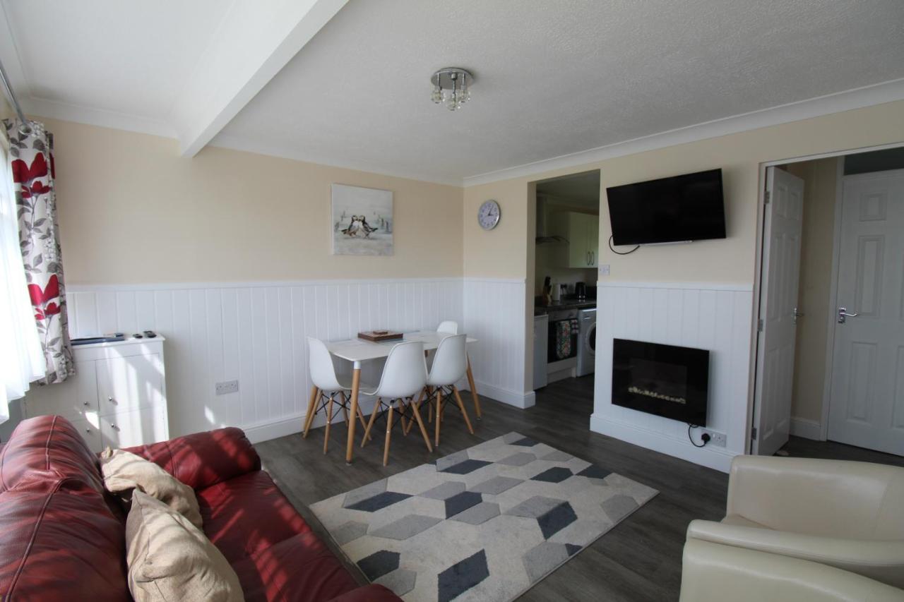 Relaxing Chalet On Popular California Sands Short Stroll To Beach, Nr Norfolk Broads & Great Yarmouth Scratby Dış mekan fotoğraf