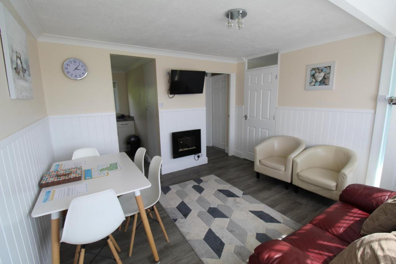 Relaxing Chalet On Popular California Sands Short Stroll To Beach, Nr Norfolk Broads & Great Yarmouth Scratby Dış mekan fotoğraf